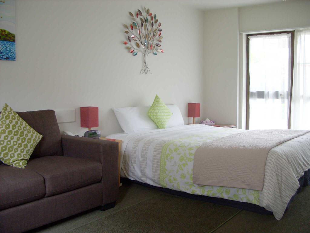 Tudor Court Motel Christchurch Dış mekan fotoğraf