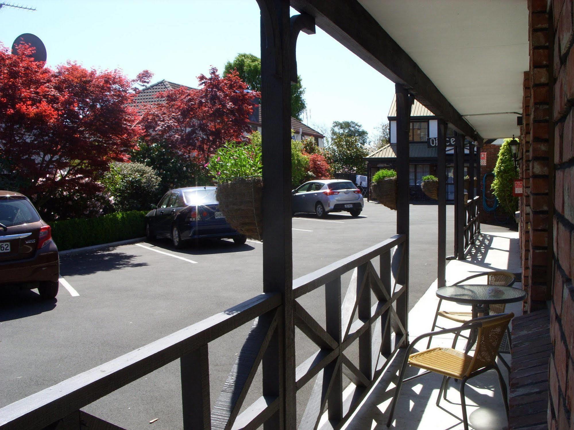 Tudor Court Motel Christchurch Dış mekan fotoğraf