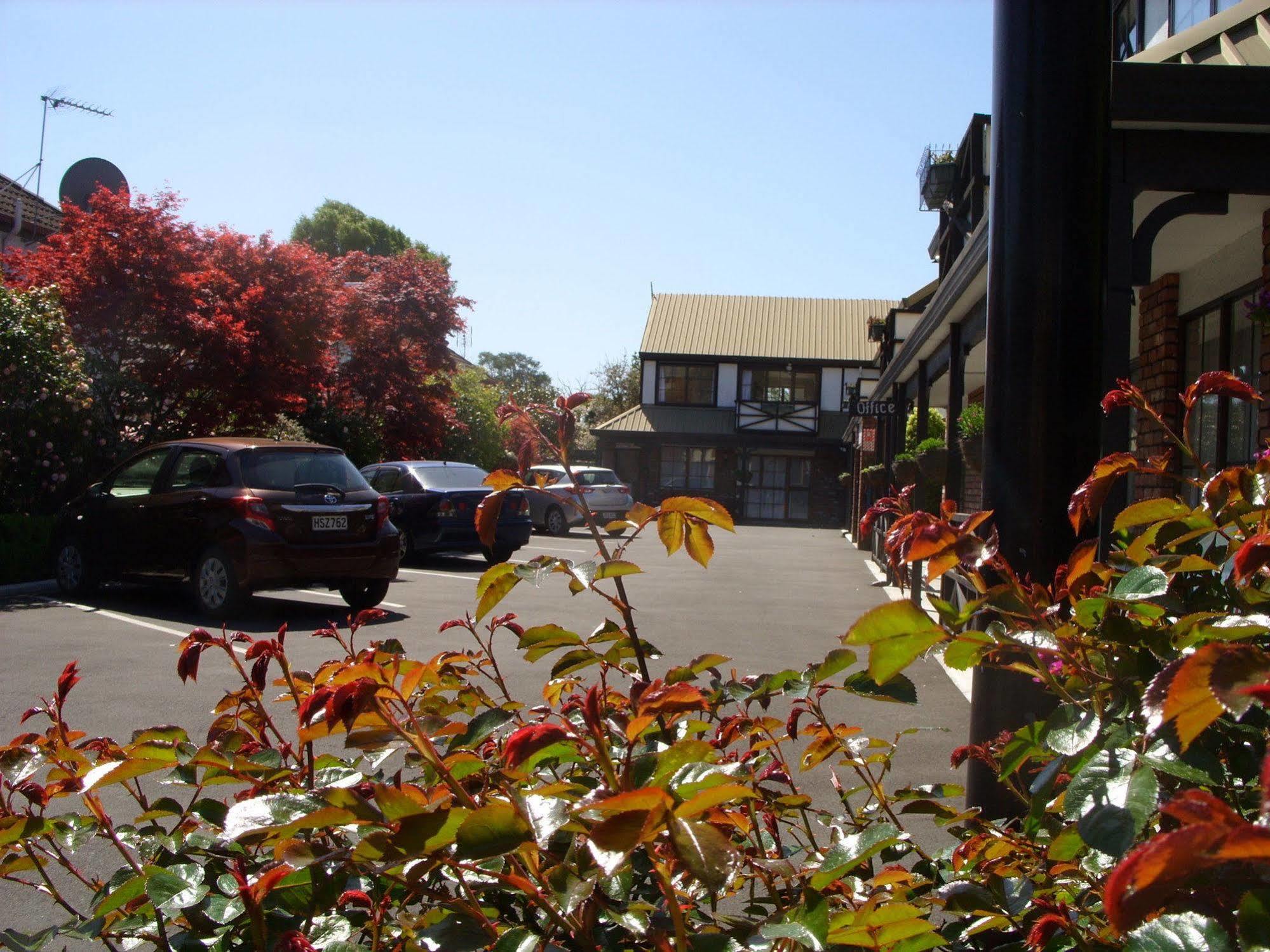 Tudor Court Motel Christchurch Dış mekan fotoğraf