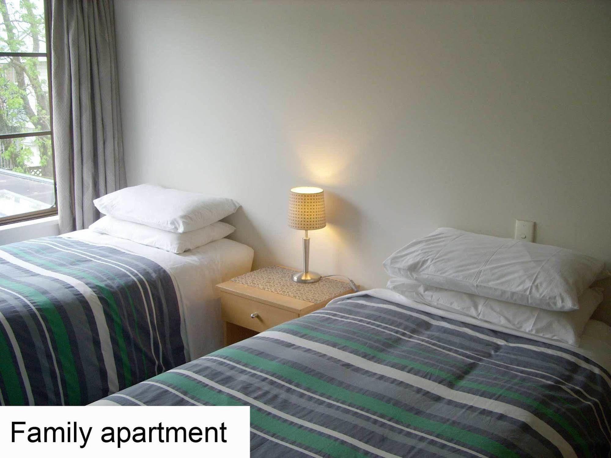 Tudor Court Motel Christchurch Dış mekan fotoğraf