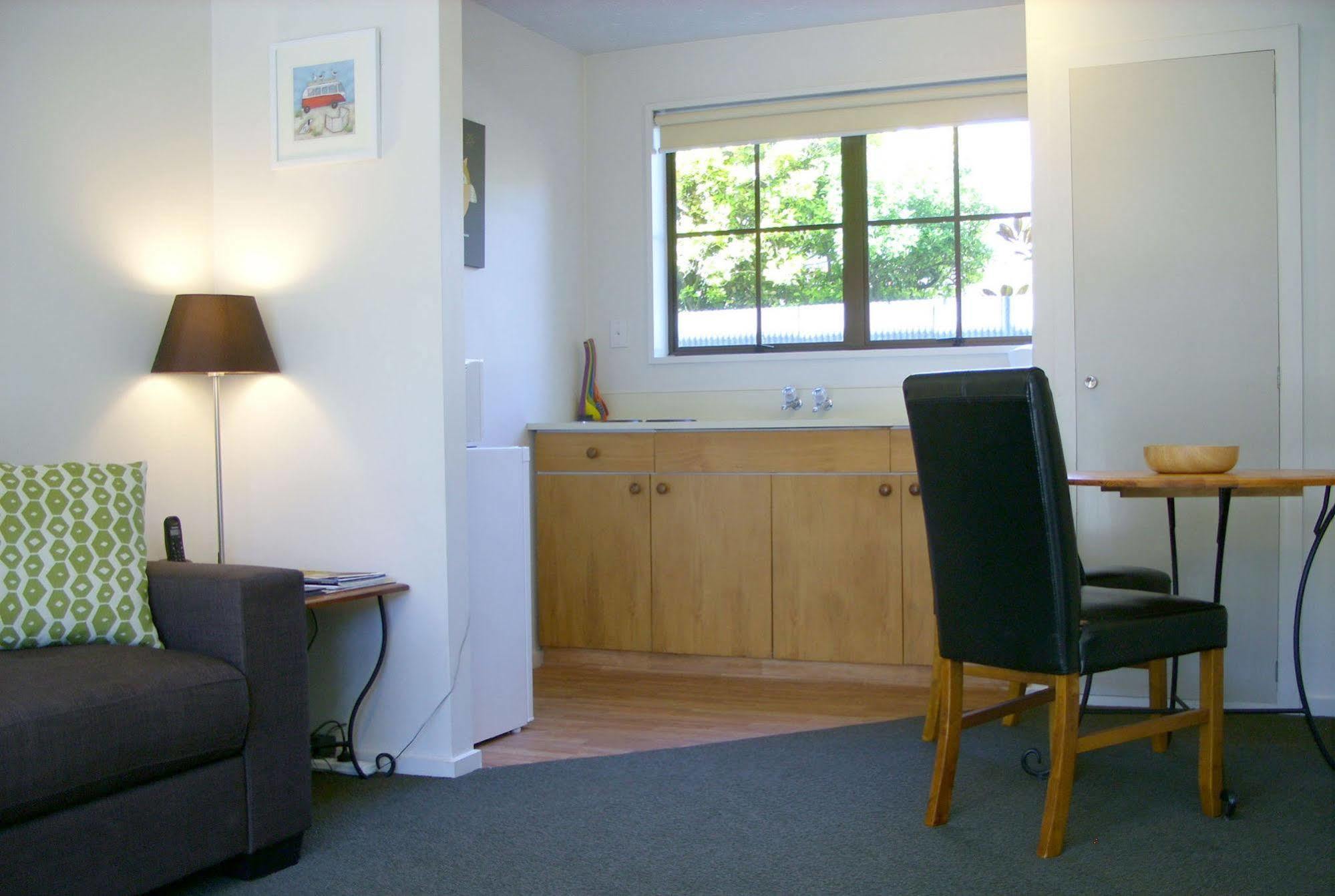 Tudor Court Motel Christchurch Dış mekan fotoğraf