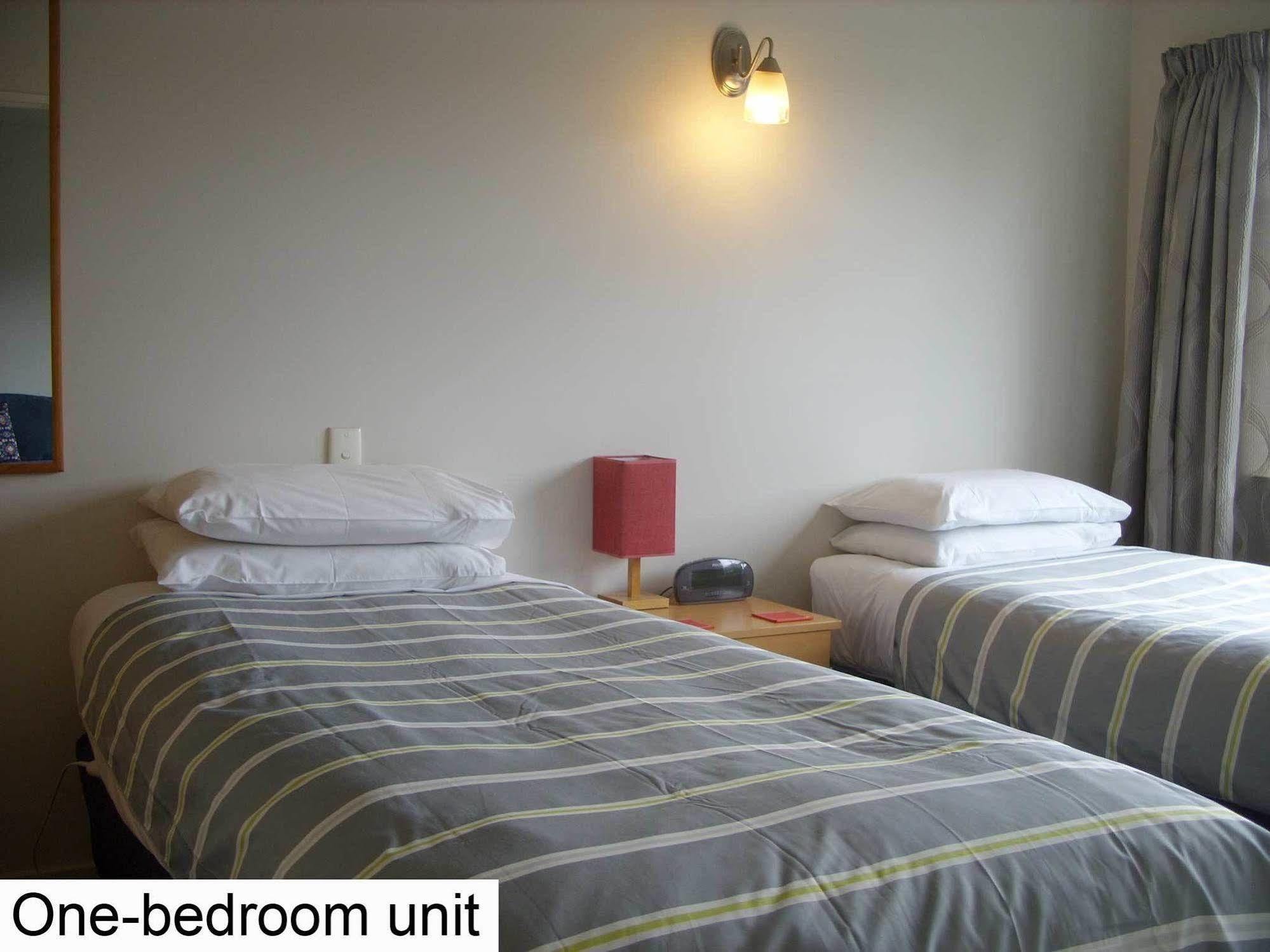 Tudor Court Motel Christchurch Dış mekan fotoğraf