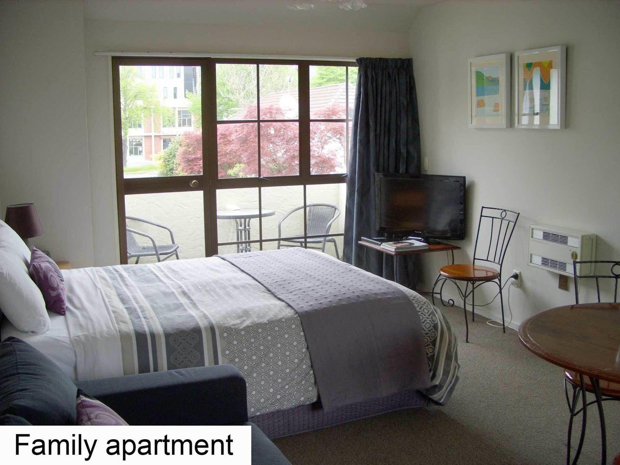 Tudor Court Motel Christchurch Dış mekan fotoğraf