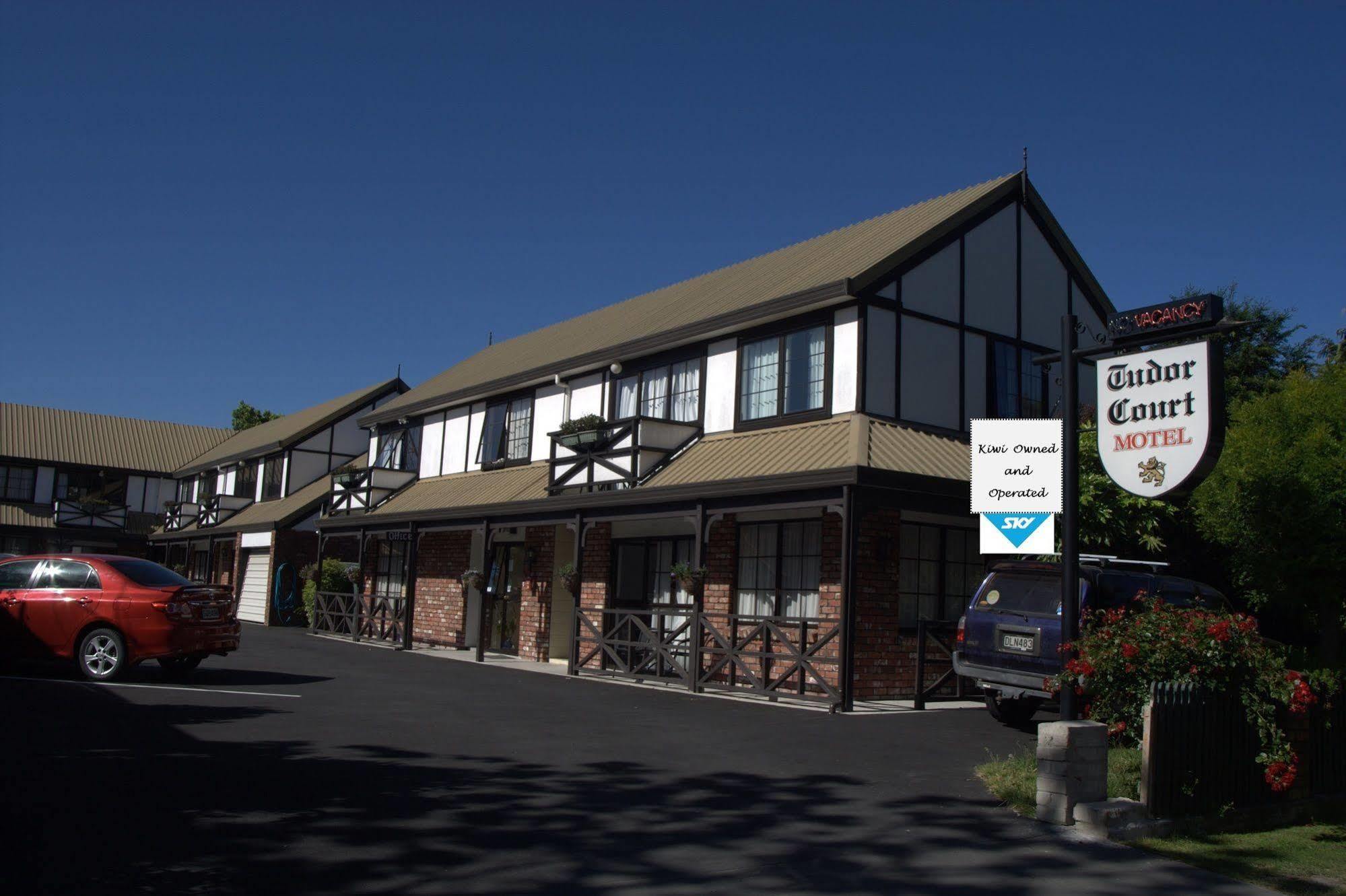 Tudor Court Motel Christchurch Dış mekan fotoğraf