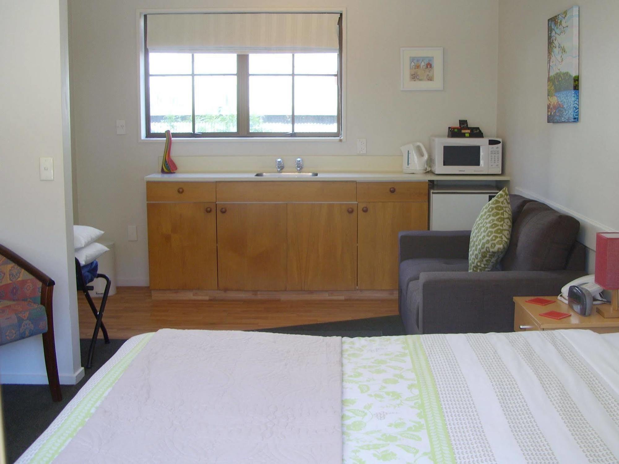 Tudor Court Motel Christchurch Dış mekan fotoğraf